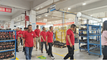 攜手并進(jìn)，共繪未來(lái)——熱烈歡迎中山市江西商會(huì)企業(yè)家代表團(tuán)蒞臨我司參觀交流