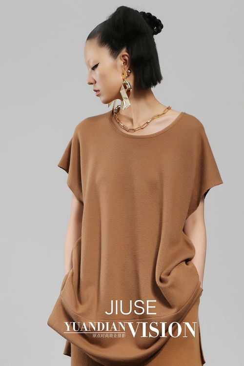 室內簡單造景也一樣拍服裝形象片